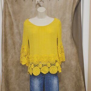 Lace bell sleeve top